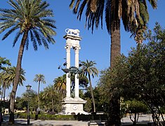 Le monument à Christophe Colomb dans la promenade