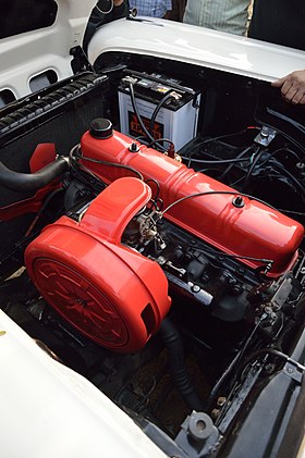 Engine - Ford - Fairlane - 1959 - 35 hp - 6 cyl - RJ 14 UB 933 - Kolkata 2014-01-19 5899.JPG