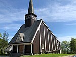 Foto einer dunklen Holzkirche