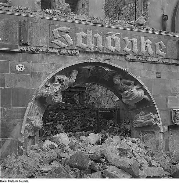 File:Fotothek df ps 0000081 002 Ruine der Bärenschänke, Portalgewände mit Koch undKel.jpg