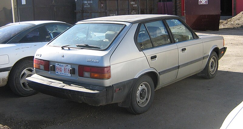 File:HyundaiPony1400GLS-rear.jpg