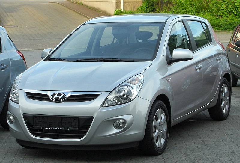 File:Hyundai i20 1.2 Comfort front 20100617.jpg