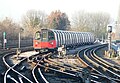 1996 Tube Stock in einem Kehrgleis an der Station Wembley Park