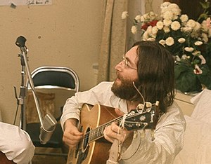 John Lennon rehearses Give Peace A Chance by R...