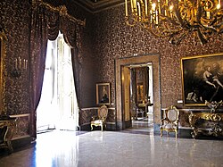 Napoli - Palazzo Reale18.jpg