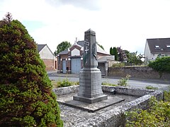 Le monument aux morts.