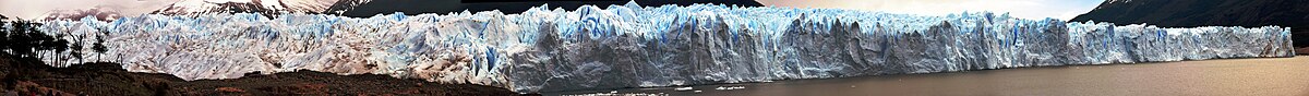 Panorama ledenjaka Perito Moreno s južne strane