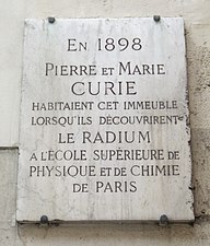 Plaque au no 24.