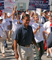 Mitt Romney at a Labor Day parade in Milford, New Hampshire, September 1, 2007 Romrally.png