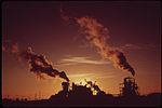 Industrirök I solnedgång, Fremont, Kalifornien.
