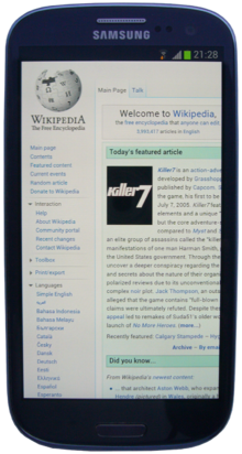 Smartphone mit Wikipediaseite.