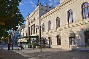 Stadshuset sett från Stadshusparken