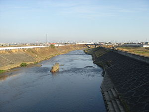 鈴川 新白髭橋より