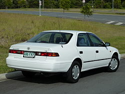 2000 Toyota Camry (SXV20R) CSi sedan (2011-05-20) 02.jpg