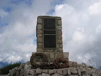 Rakouský památník na vrcholu Monte Ortigara