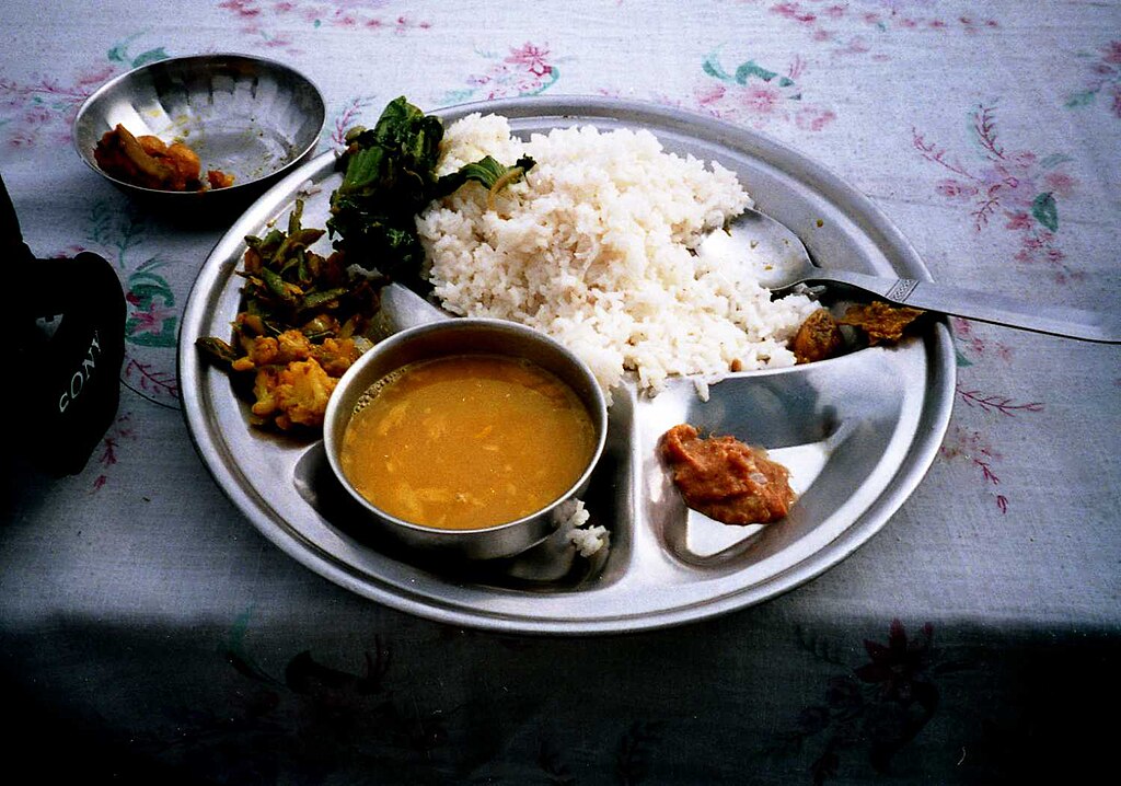 Dal Bath, plat traditionnelle népalais - Wikipedia