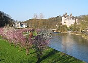 De Ourthe en 't kastêel in Durbuy