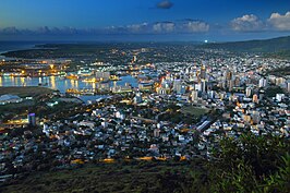 Port Louis bij het vallen van de avond