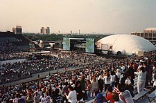 Opening stages of the 19 September show at Philadelphia's JFK Stadium. HumanRightsNowPhiladelphia.jpg