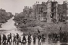 Киевский Крещатик после освобождения Ноябрь 1943.jpg