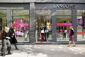 Exterior shot of Lancome Boutique on NYC's Upp...