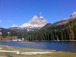 Lago di Misurina con le Tre Cime di Lavaredo