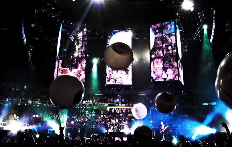 Berkas:Muse-Sydney-December9.png