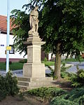 Ostrožská Lhota, socha sv. Jana Křtitele (2002).jpg