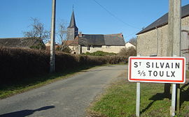 The road into Saint-Silvain-sous-Toulx