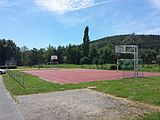 Hartplatz, Beachvolleyballfeld und Halfpipe am Tauberstadion