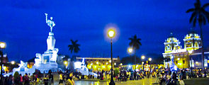 Monumento a la Libertad, Plaza de Armas de Trujillo