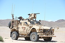 M153 CROWS IIを搭載したM-ATV。