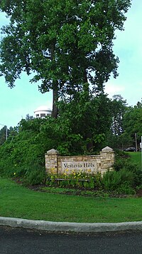 Entrance to Vestavia from Highway 31