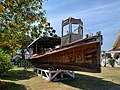 เรือพระประเทียบลำที่ล่ม ประดิษฐานติดกับศาลพระนางเรือล่ม