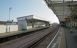 Battersea Park railway station MMB 34.jpg