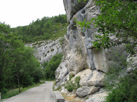 The Sisteron road, in Saint-Geniez