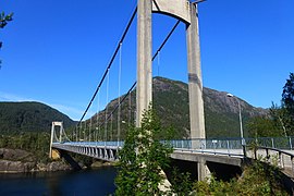 Riksväg 13 vid Erfjord bro.