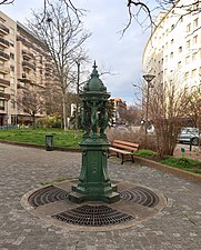 Fontaine Wallace, place Henri-IV.