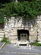 La fontaine de l'abreuvoir (disparu) de la place du Gué aux Chevaux.