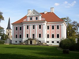 Палата и црква во Риц