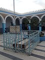 Tombe de Haj Ali Soua à l'intérieur de l'école primaire qu'il a fondée.