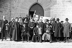 Beunza during a Navarrese ceremony in Javier, late 1910s