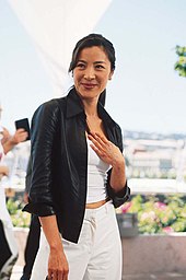 L'actrice malaisienne Michelle Yeoh, qui a joué Wai Lin, lors d'une séance photo dans Cannes.