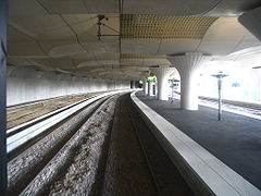 Nouvelle partie de la gare : voies en construction sous l'avenue de France.