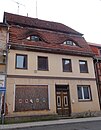 Wohnhaus mit Nebengebäude