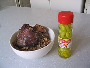 Black-eyed peas with ham hock and pepper vinegar
