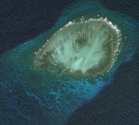 Image satellite du récif Petley prise par la NASA.