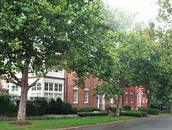 Robert E. Lee Boyhood Home seen from the street.JPG