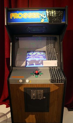 Seinfeldissä käytetty Frogger-peliautomaatti.