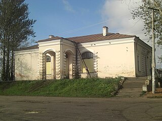 Вокзал со стороны посёлка